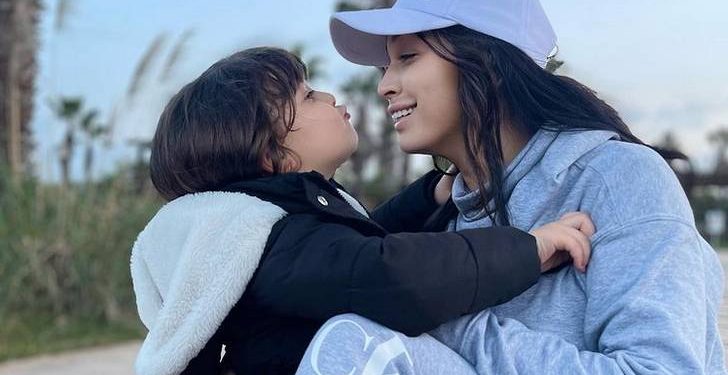 فرح الفاسي توجه رسالة خاصة إلى ابنتها: “إرادة المرأة لا تهزم”