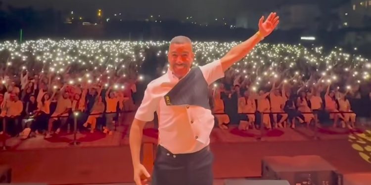 الكوميدي يسار لمغاري في عرض تاريخي من خلال “لمهيب”