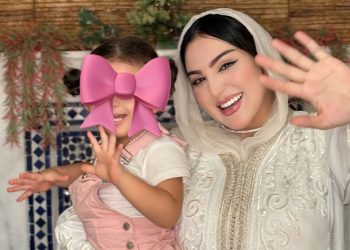 صوفيا تايتماترز تكشف عن جنس جنينها (صورة)