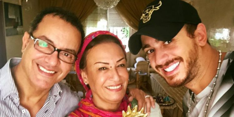 سعد لمجرد يوجه رسالة خاصة إلى والديه ويصفهما ب”السند الحقيقي”