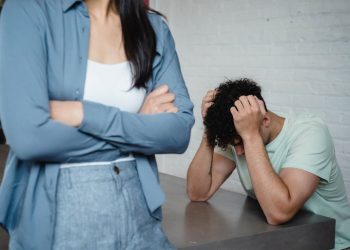 أفضل الطرق للتعامل مع الزوجة الصامتة
