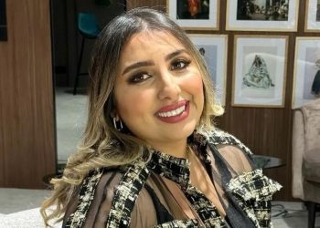 إيمان كوين تفاجئ من طرف شقيقتها دعاء بحفل “التوثيق” ..فيديو