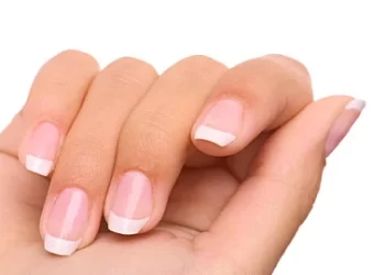 تقوية الأظافر وتطويلها بشكل صحي