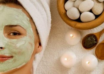 أشهر الوصفات التجميلية للحصول على بشرة مثالية