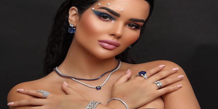 “يكذب، يهرب”.. قصة حب مكسور تعلن بداية المسيرة الفنية ل”نور فيلالي”