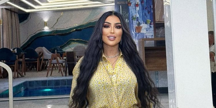 دنيا بطمة تبعث برسالة مشفرة: “يجب أن تضع كل إنسان في حجمه الطبيعي”