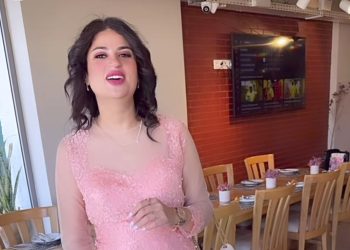 خلال الأشهر المتقدمة من حملها..فايزة الطاهري تحتفل بعيد ميلادها