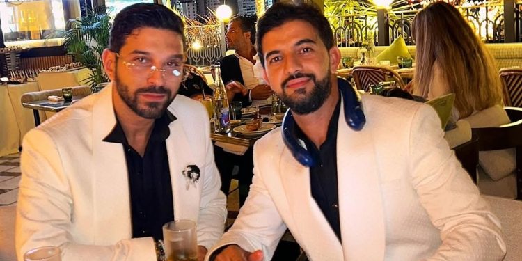 أنس الباز يجتمع من جديد رفقة عمر لطفي ويعلق: ” الصداقة كتكبر مع كل مشروع”