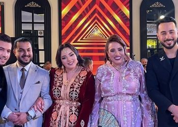 بالصورة..بدر سلطان يهنئ نجاة عتابو بمناسبة زواج ابنتها سامية