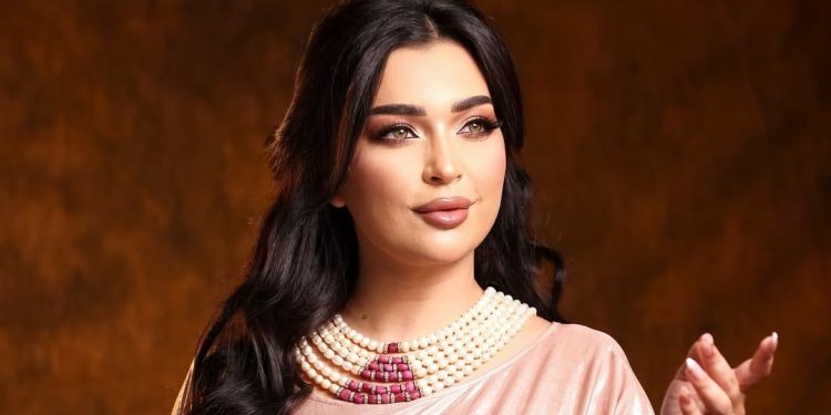 بطريقة خاصة..فرح الفاسي تحن إلى والدتها المتوفية