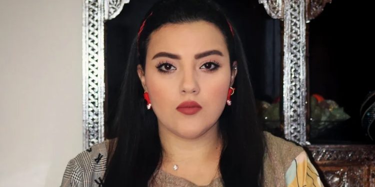 بشكل رسمي..سامية ديكوك تعلن عن طلاقها