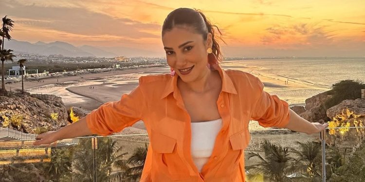 طاهرة حماميش”..تشوق جمهورها إلى جديدها الفني (فيديو)