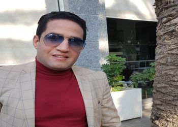 بتأثر شديد..هشام الوالي يحيي ذكرى وفاة أخته (صورة)