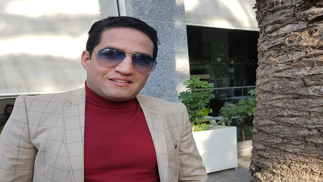 بتأثر شديد..هشام الوالي يحيي ذكرى وفاة أخته (صورة)
