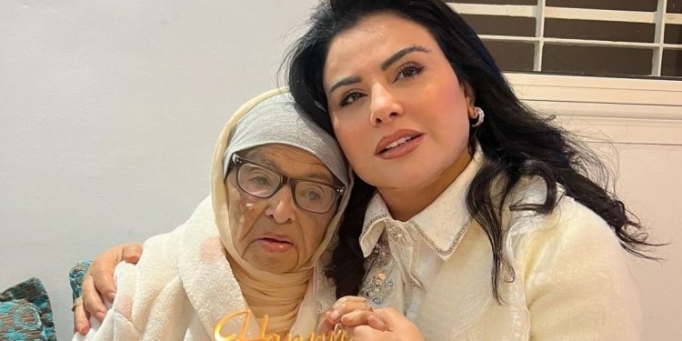 والدة الفنانة لطيفة رأفت في حالة صحية حرجة