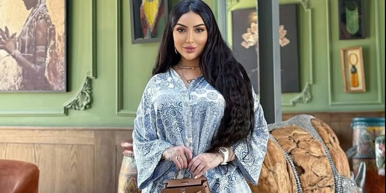 دنيا بطمة تطمئن جمهورها حول حالتها الصحية