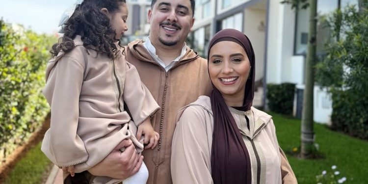مريم أصواب توضح حقيقة حملها