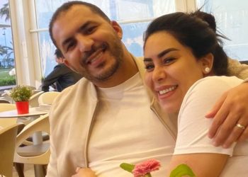 بالصورة..نجاة الرجوي تطل رفقة شقيقها وتوجه له رسالة خاصة