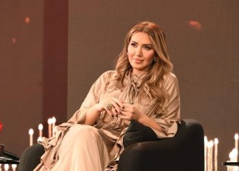 أسماء لمنور تفوز بجائزة “ضيافة” كأفضل فنانة لعام 2025 في دبي