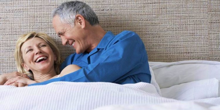 هل تنقص الرغبة الجنسية مع التقدم في العمر؟
