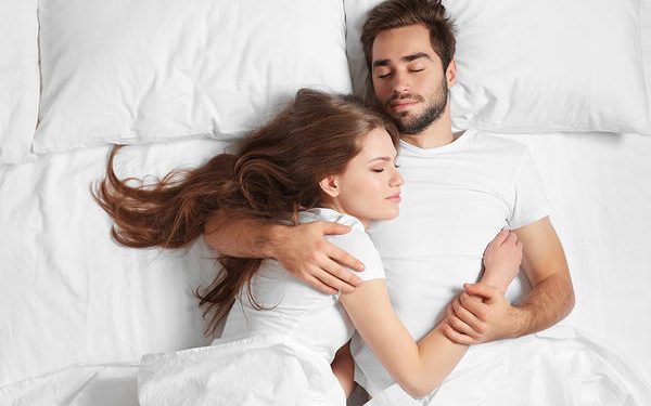 تنويع وتجديد العلاقة بين الزوجين