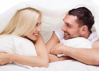 تغيير الوضعيات الجنسية للزوجين وأثره على العلاقة