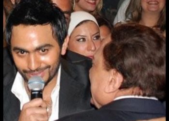 بكلمات مؤثرة..تامر حسني ينعي عادل الإمام