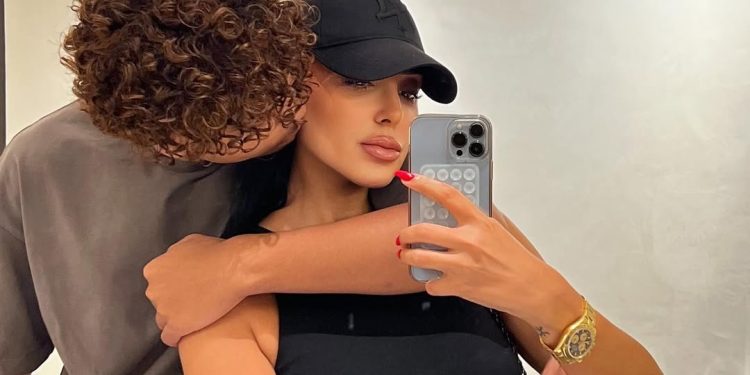 بالصورة..فاتي جمالي تحتفل بعيد ميلاد ابنها