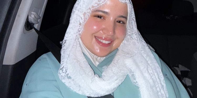 نهيلة بحتات تشارك متابعيها تمام عمرتها (فيديو)
