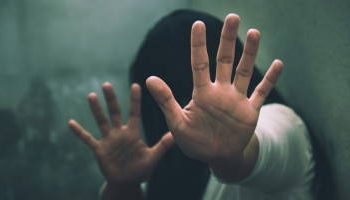 كيف تتعامل المرأة مع الزوج العنيف جنسيا ؟