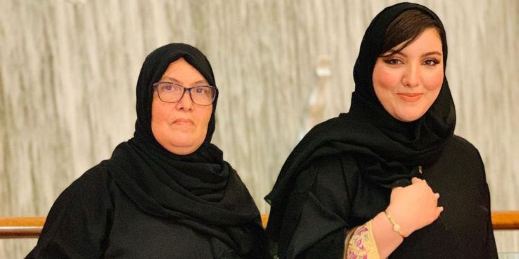 في ذكرى وفاتها..كنزة الغماري تطلب الدعاء لوالدتها
