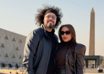 الثنائي عبد الفتاح الكريني وزوجته يهنئان جمهورهما بحلول السنة الجديدة