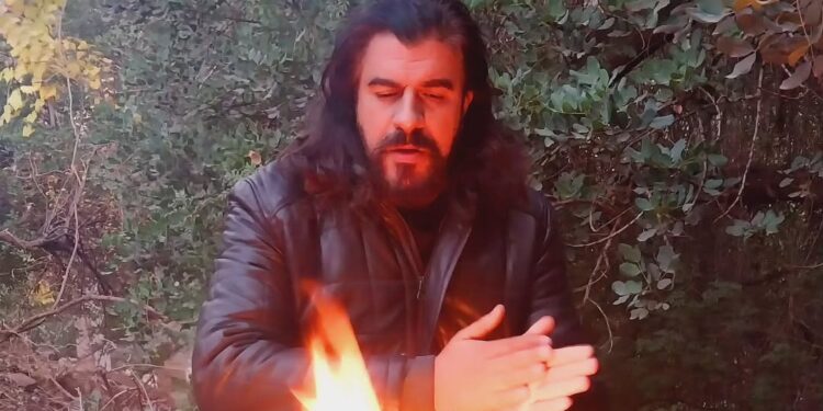ياسين أحجام: “رحيل الأب.. جرح لا يندمل في القلب”