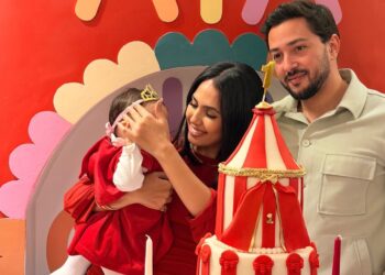 بالصور..منال بنشليخة تحتفل بعيد ميلاد ابنتها “آية”