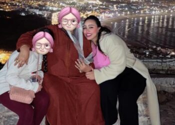 لمن تمرر فاطمة الزهراء طراكس رسالتها؟.. صورة من أكادير تشعل الجدل وتعيد الحديث عن جمال المغرب