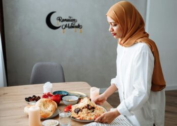 النظافة الجسدية في رمضان..بين روحانية الشهر وضغوط الأعمال المنزلية على المرأة