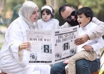 سارة أبو جاد تعلن حملها الثالث برسالة مؤثرة: “بانتظار ثالث عطايا الرحمن”