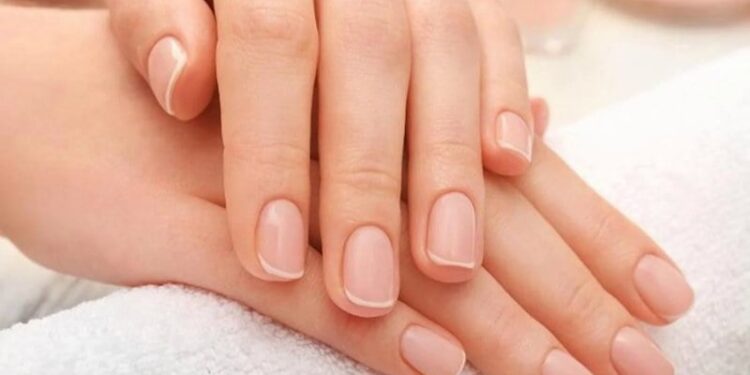 كيف نحافظ على الأظافر من الصباغة المتكررة ؟