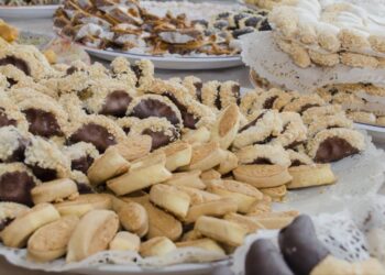 حلويات مغربية لعيد الفطر.. نكهات تقليدية تزين موائد الفرح