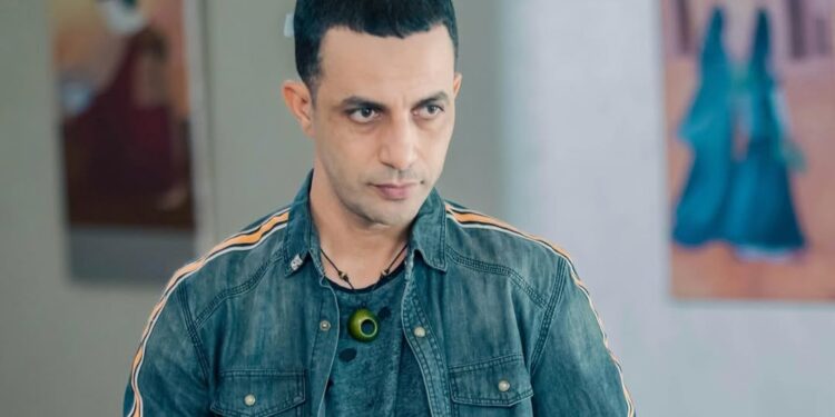 عبد الإله رشيد يثير تفاعل متابعيه بسؤال حول شخصيته في مسلسل “لبراني”