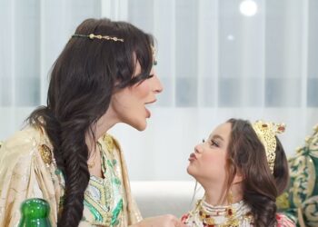خولة كوين تحتفل بابنتها في أجواء تقليدية مميزة ليلة 26 رمضان