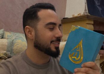 بدر سلطان يعلن ختمه للقرآن (تفاصيل)