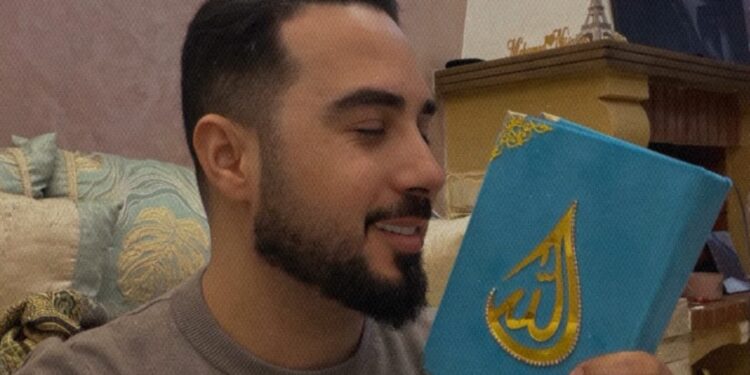 بدر سلطان يعلن ختمه للقرآن (تفاصيل)