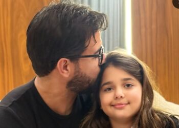 عمر لطفي لإبنته ماجدة: “بين ذراعيك أنا في أعلى مقام”