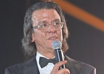 رشيد الإدريسي ينتقد كذبة أبريل: “المزاح لا يبرر خداع الآخرين”