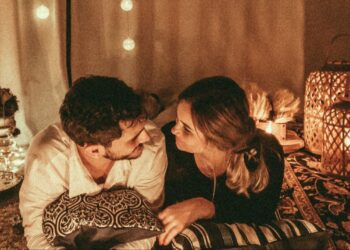 أفكار ذكية لتجديد الحياة الزوجية وكسر روتين الأمسيات اليومية