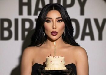 بإطلالة جذابة..الفنانة دنيا بطمة تحتفل بعيد ميلادها