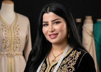 سكينة مصلي تعلن عودتها إلى عالم تصميم الأزياء التقليدية