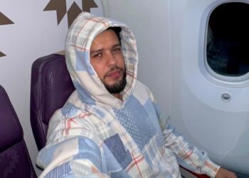 وعكة صحية تنهي رحلة العمر.. علاء الدين يعود على عجل من نيويورك إلى المغرب