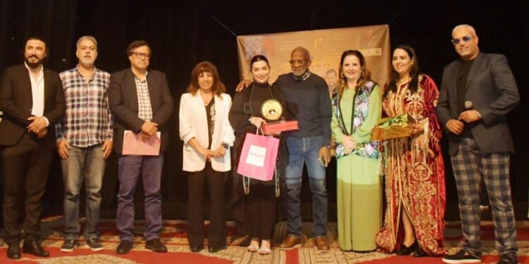 تكريم ربيع القاطي وفرح الفاسي وتتويج فيلم “حينما يصرخ الصمت” بالجائزة الكبرى..تفاصيل